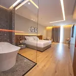 Hotel Fiore Kavaje