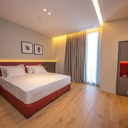 Fiore Hotel 4*